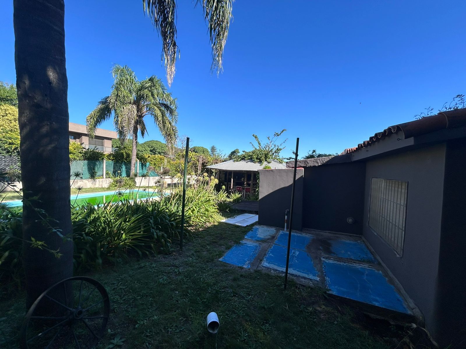 Calle Gobernador Manuel Crespo 3180