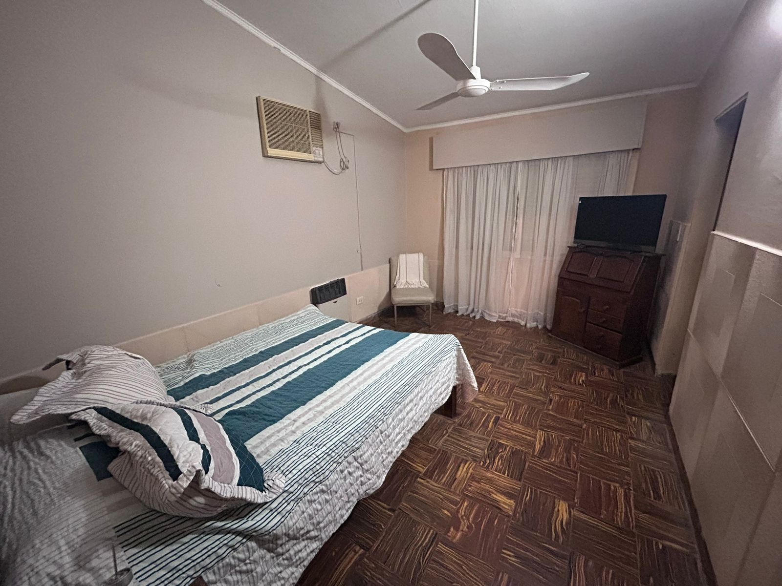 Calle Gobernador Manuel Crespo 3180