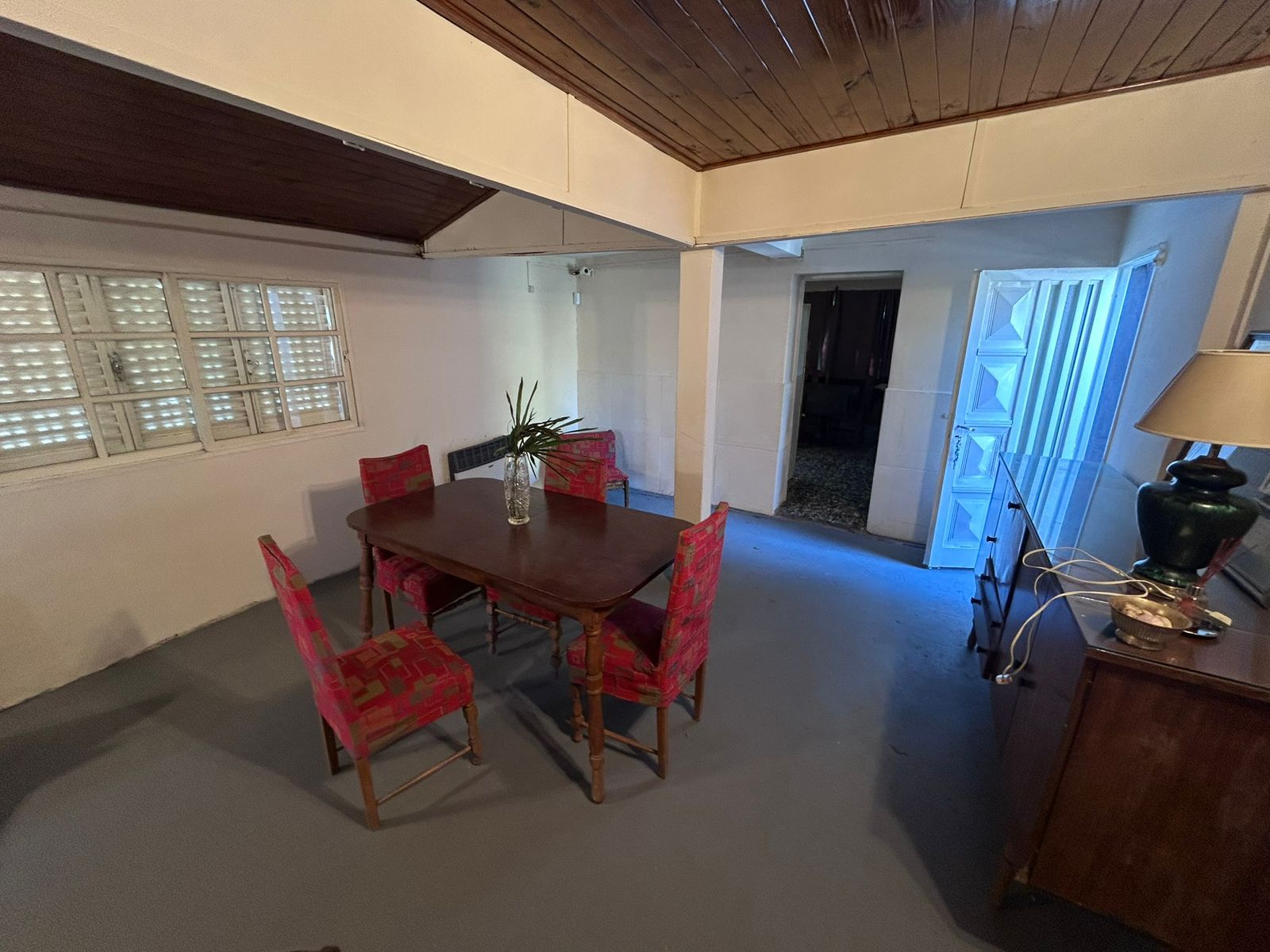 Calle Gobernador Manuel Crespo 3180