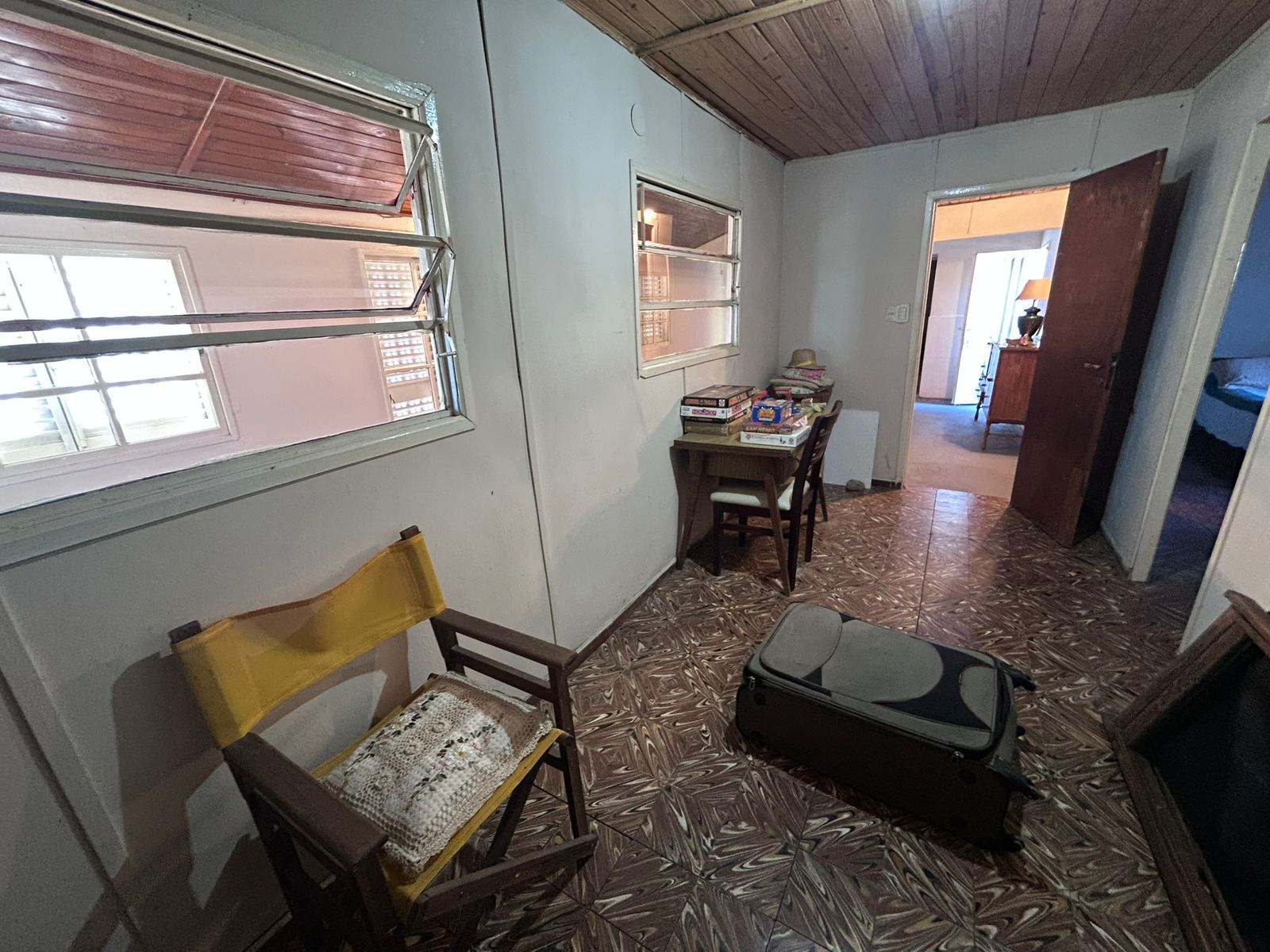 Calle Gobernador Manuel Crespo 3180