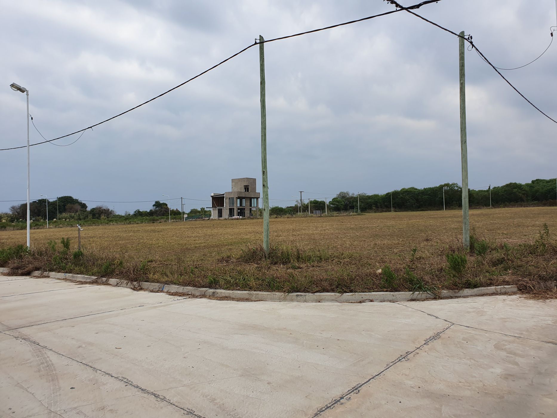 LOPEZ JORDAN y Etcheverria 